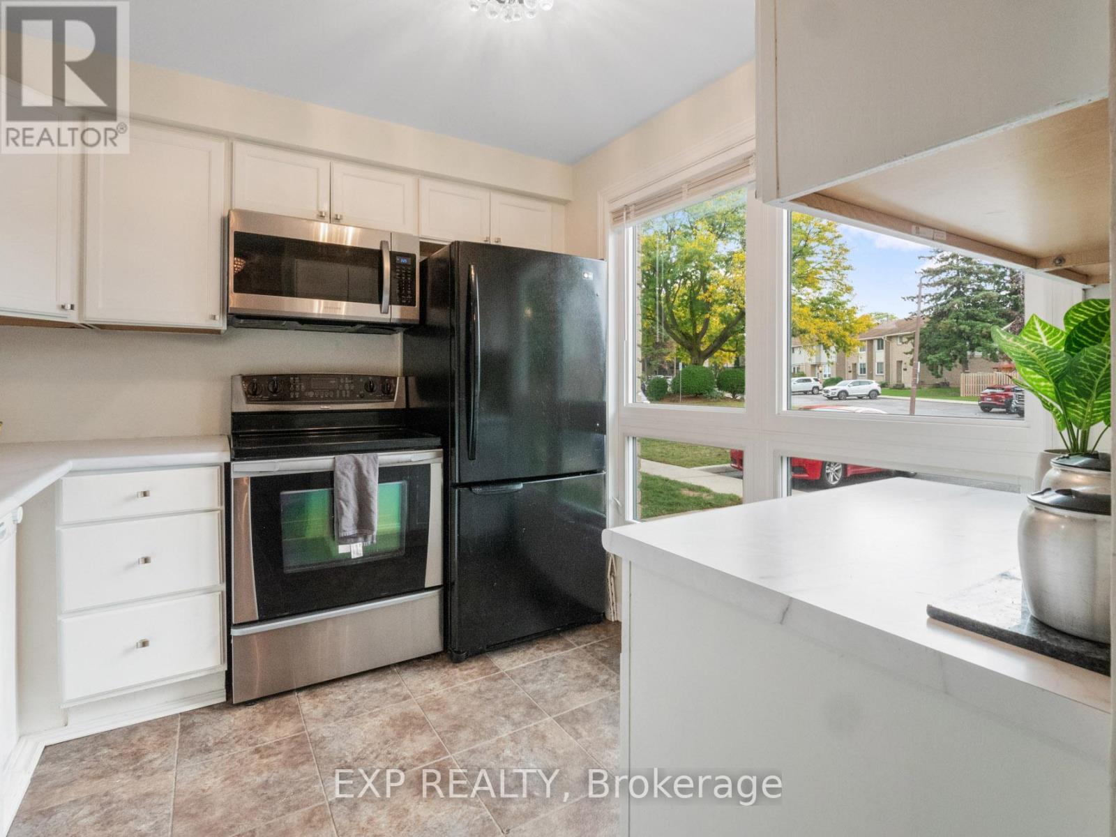 45 - 6767 Thorold Stone Road, Niagara Falls, Ontario  L2J 3W9 - Photo 2 - X12432116