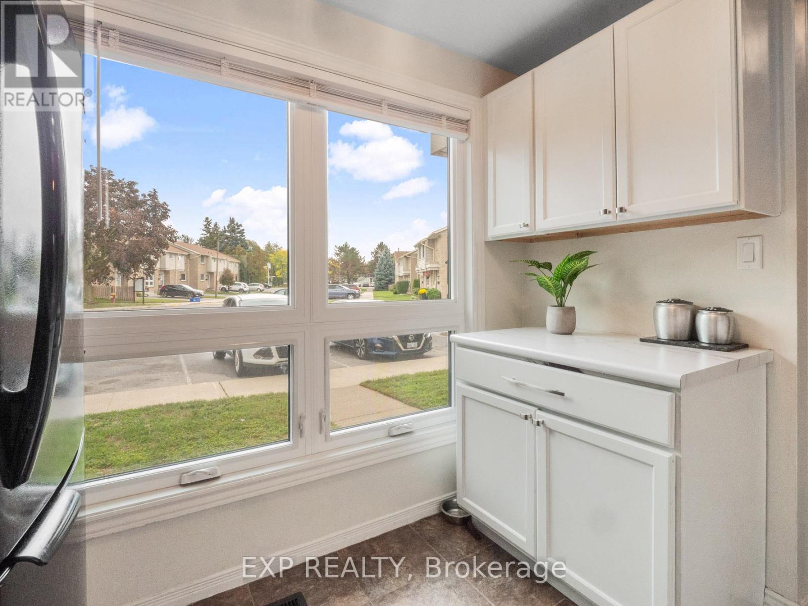 45 - 6767 Thorold Stone Road, Niagara Falls, Ontario  L2J 3W9 - Photo 3 - X12432116