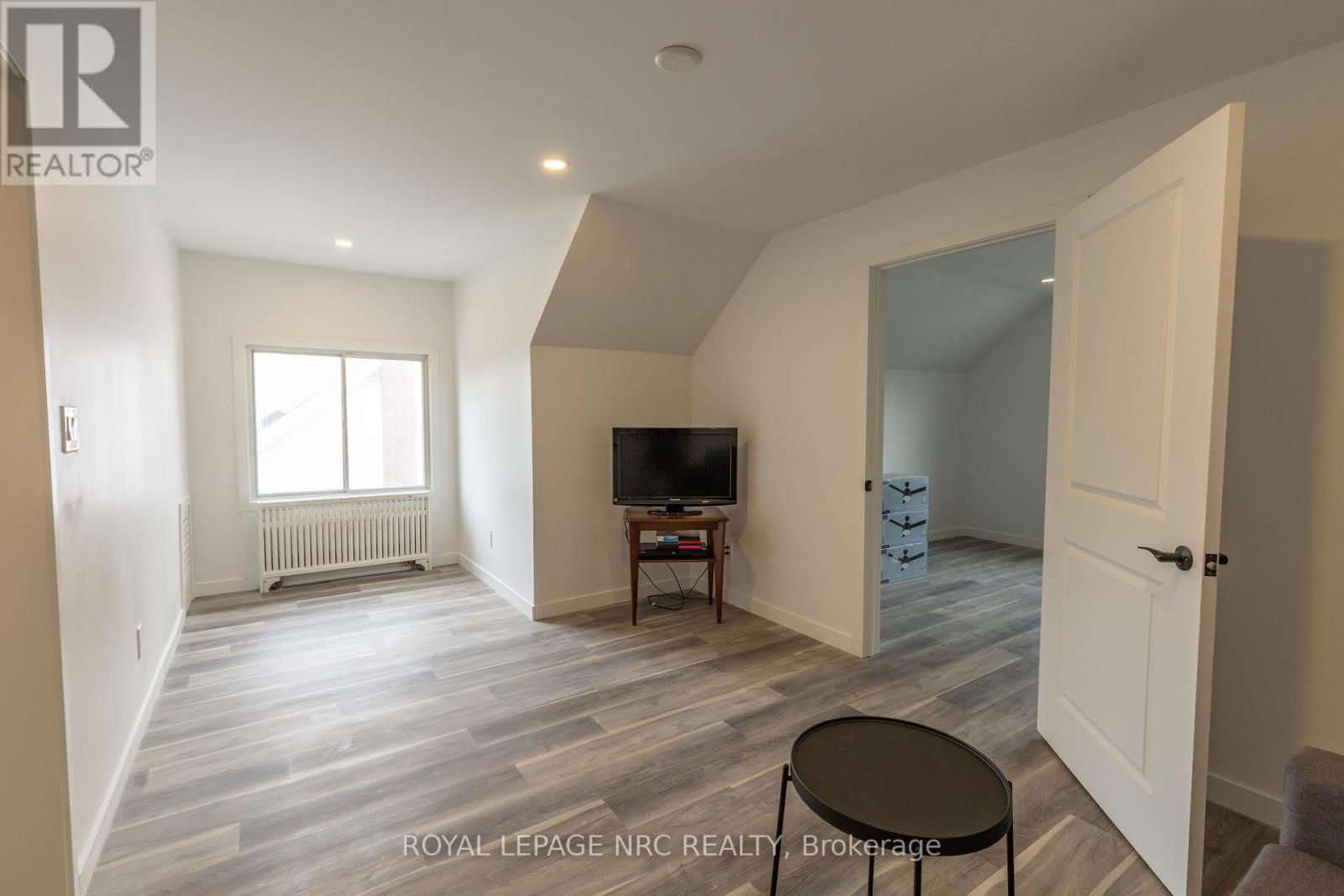 248 Bell Street, Port Colborne, Ontario  L3K 1J4 - Photo 20 - X12432180
