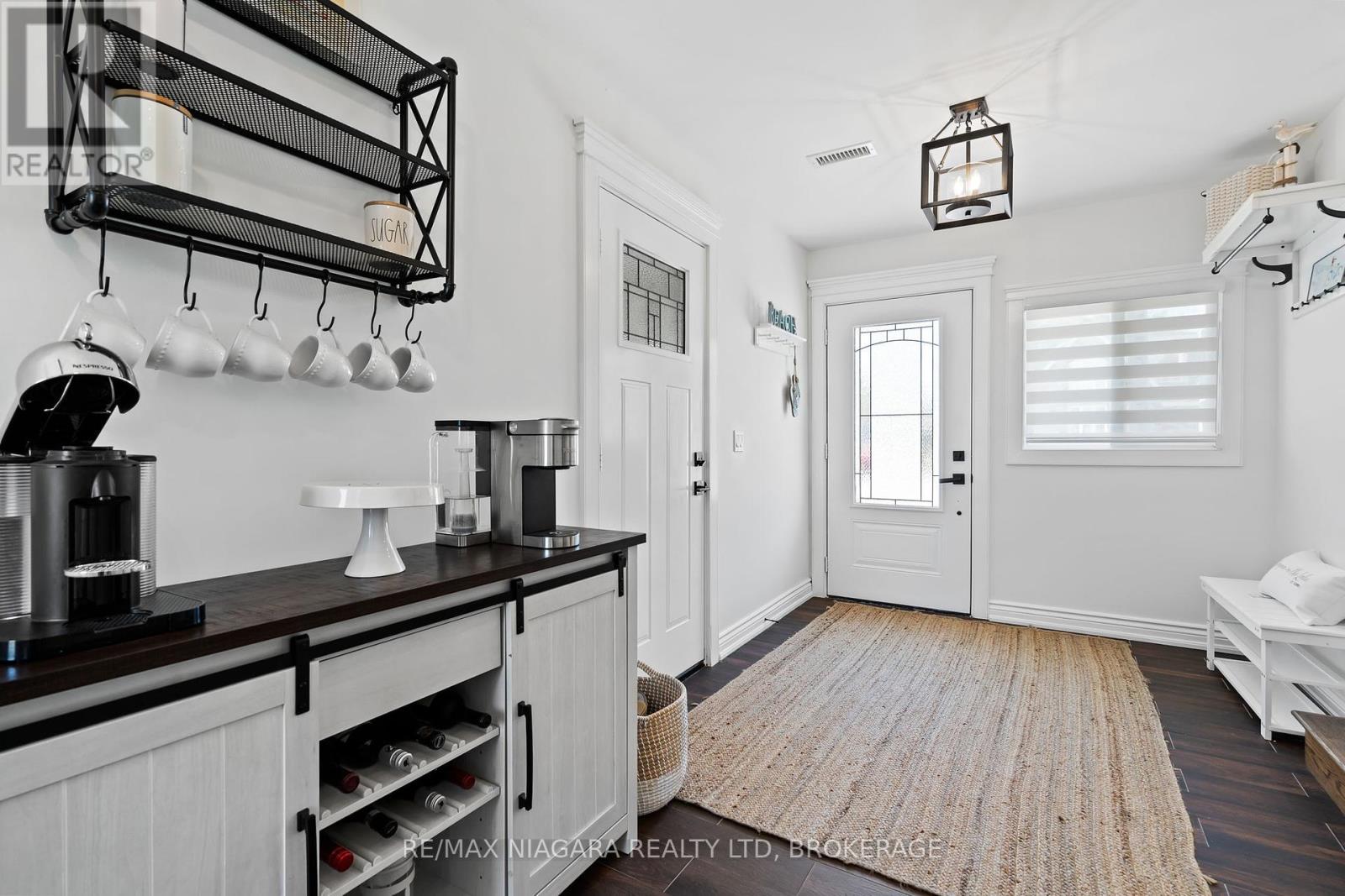 1427 Niagara Stone Road, Niagara-On-The-Lake (Virgil), Ontario  L0S 1T0 - Photo 16 - X12432199
