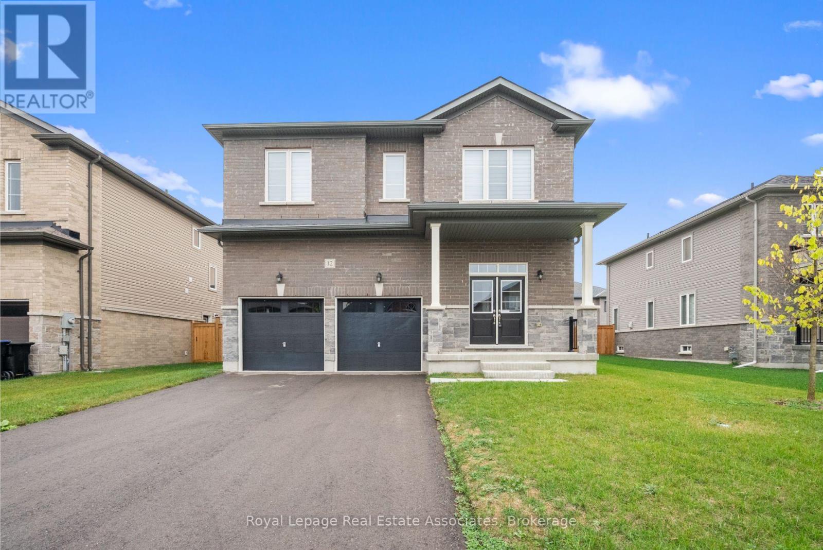 12 EMERALD STREET, Wasaga Beach, Ontario
