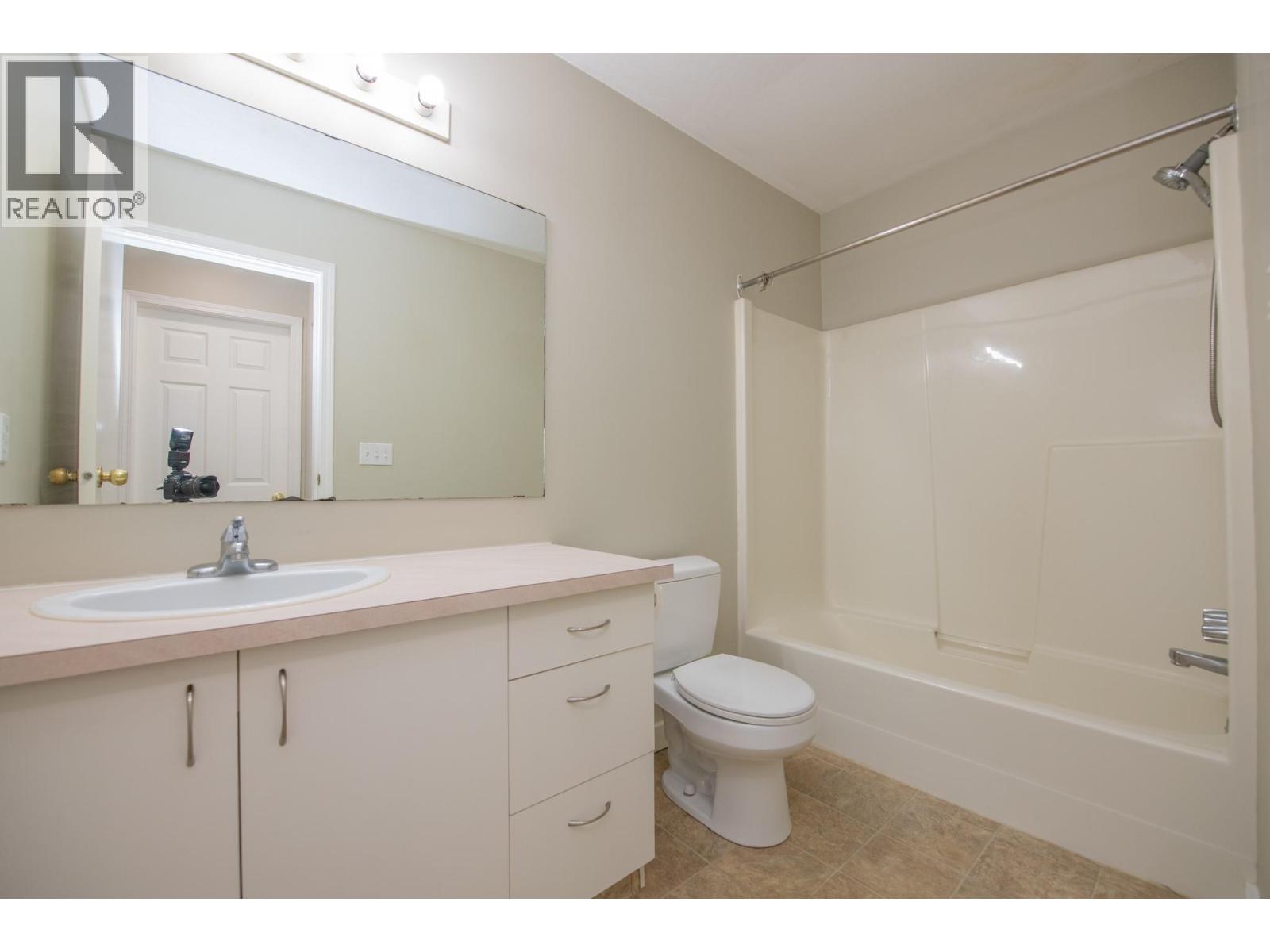 4305 Bellevue Drive Unit# 202, Vernon, British Columbia  V1T 9J2 - Photo 8 - 10364295