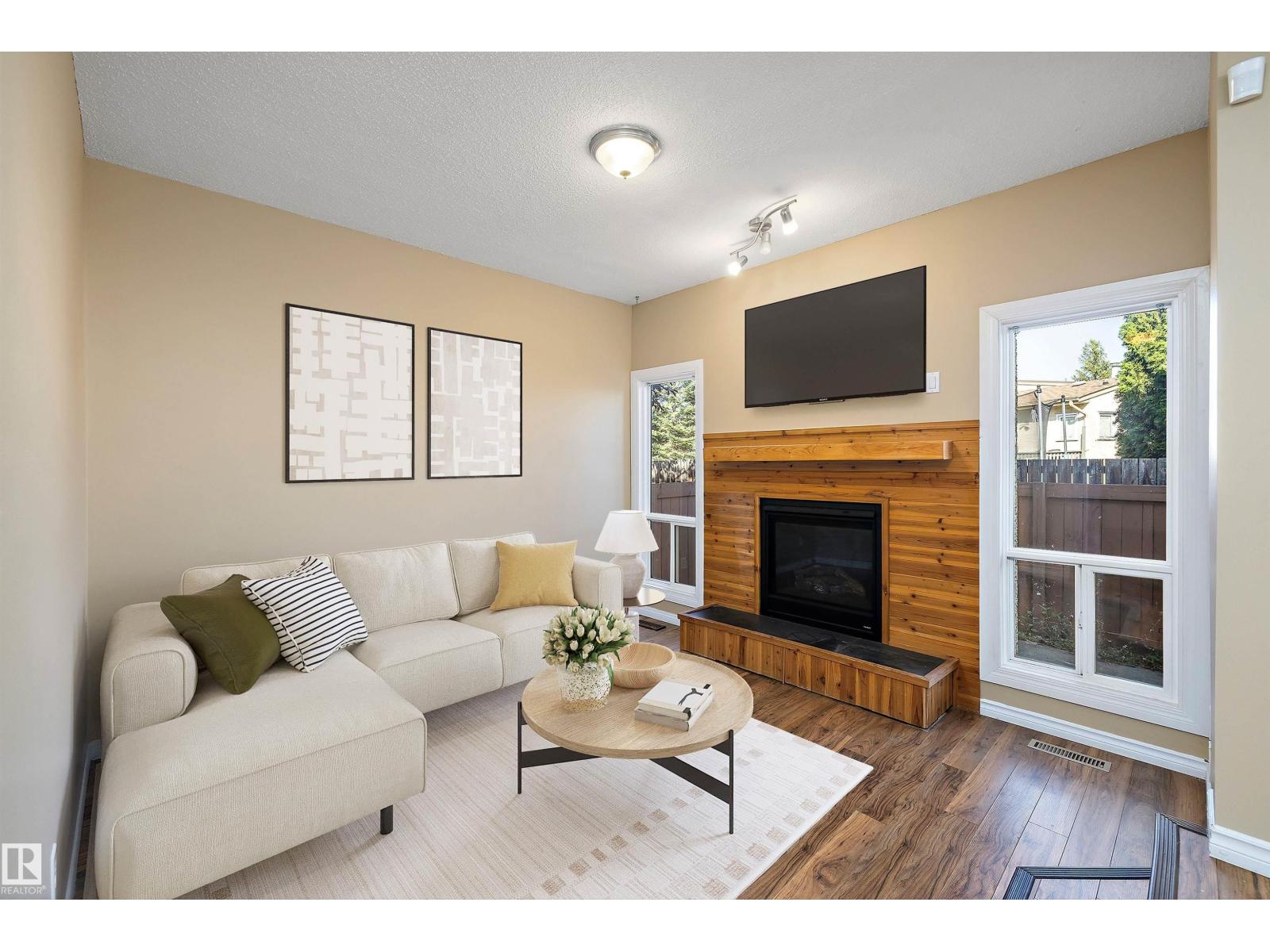 #54 3812 20 Av Nw, Edmonton, Alberta  T6L 4B2 - Photo 1 - E4454681