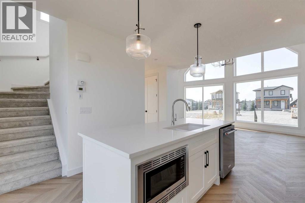 648 Cottageclub Bend, Rural Rocky View County, Alberta  T4C 1B1 - Photo 12 - A2256184