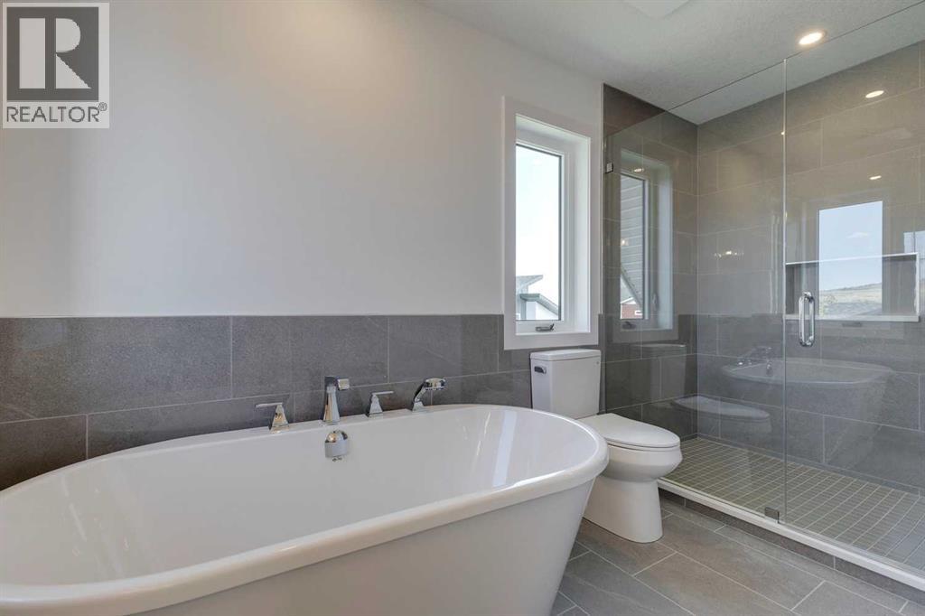 648 Cottageclub Bend, Rural Rocky View County, Alberta  T4C 1B1 - Photo 18 - A2256184
