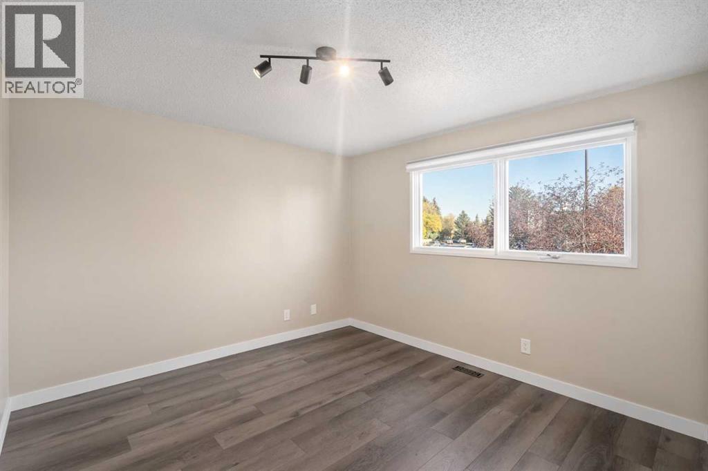 71 Riverbend Drive Se, Calgary, Alberta  T2C 3S5 - Photo 10 - A2259991
