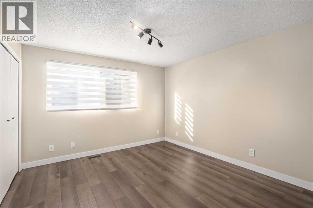 71 Riverbend Drive Se, Calgary, Alberta  T2C 3S5 - Photo 9 - A2259991