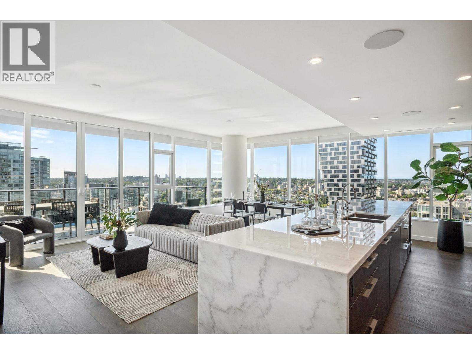 3303 1335 Howe Street, Vancouver, British Columbia  V6Z 0H1 - Photo 2 - R3014576