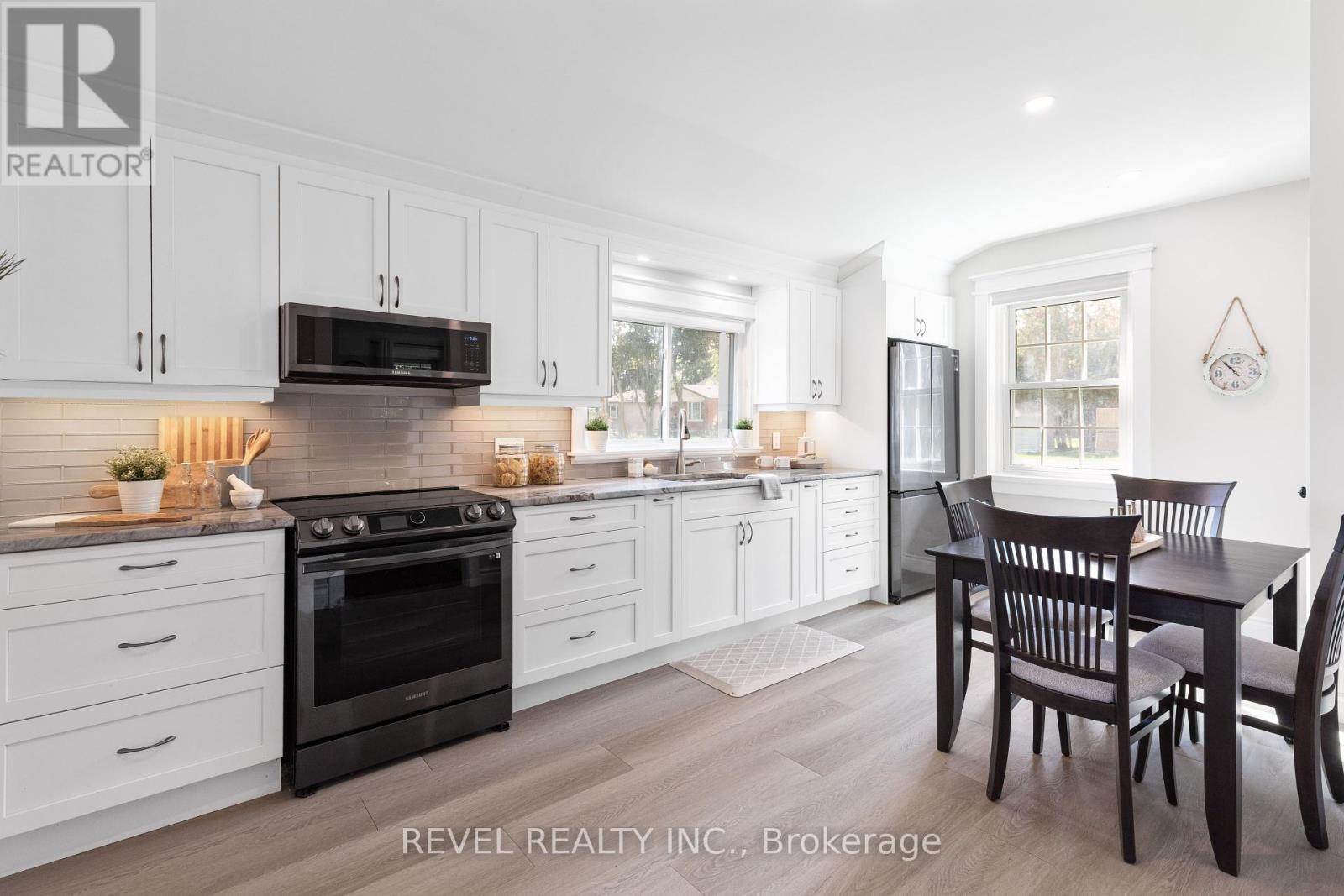 35 Glenelg Street E, Kawartha Lakes, Ontario  K9V 1Y9 - Photo 19 - X12432168
