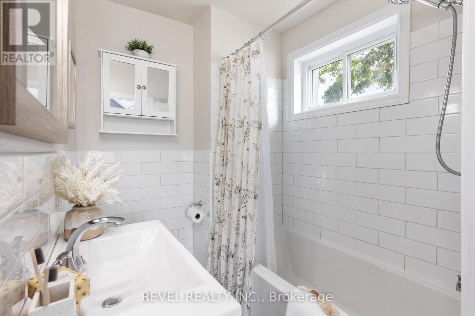 35 Glenelg Street E, Kawartha Lakes, Ontario  K9V 1Y9 - Photo 27 - X12432168