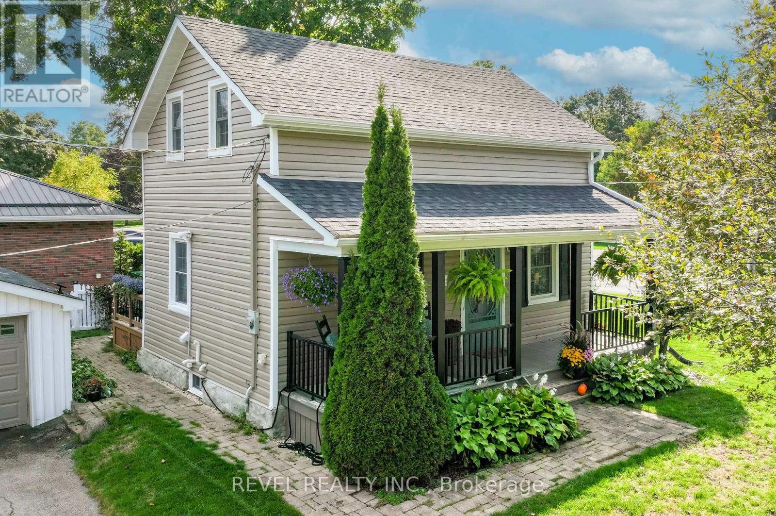 35 Glenelg Street E, Kawartha Lakes, Ontario  K9V 1Y9 - Photo 6 - X12432168