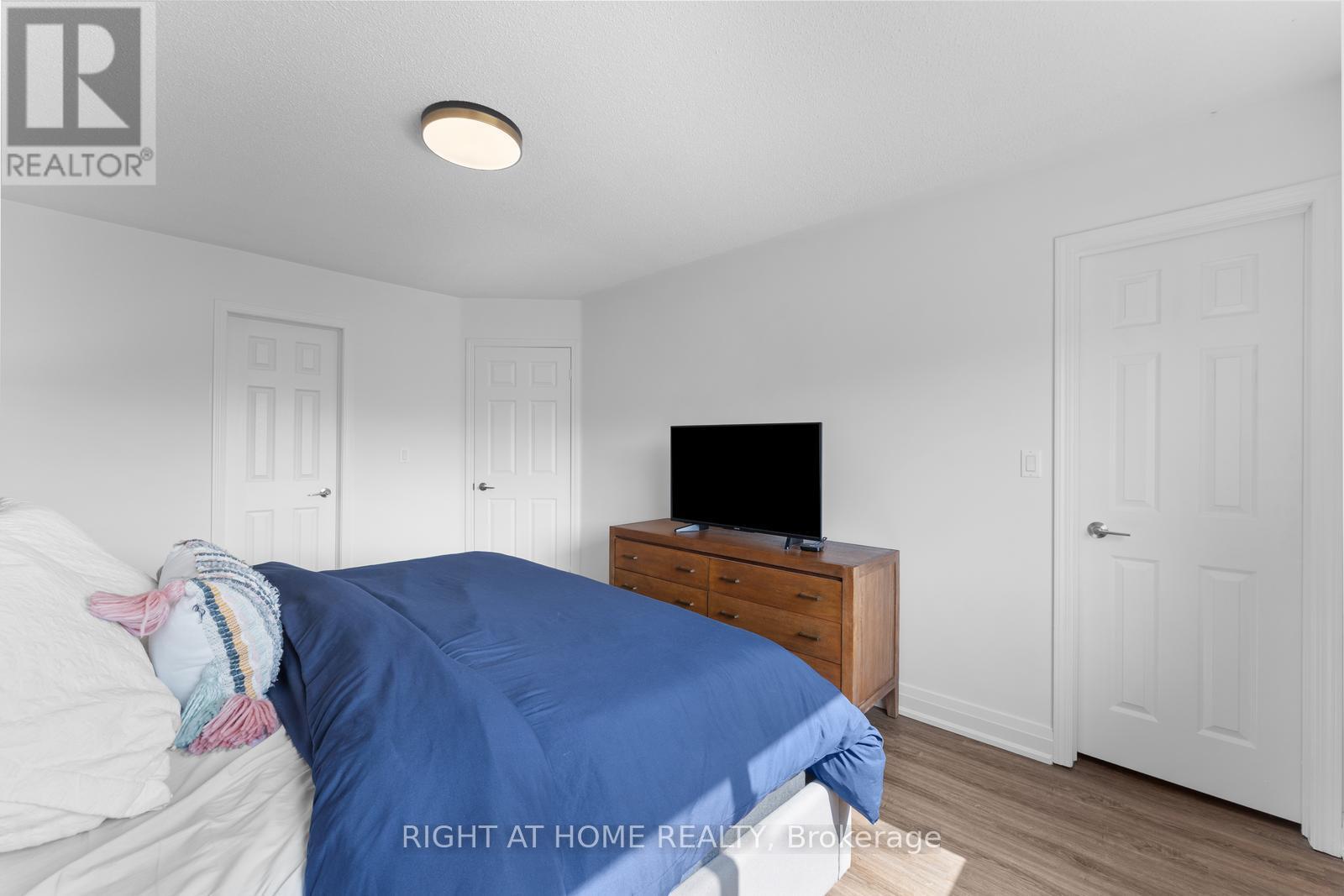 394 Baverstock Crescent, Milton, Ontario  L9T 5L1 - Photo 24 - W12432004