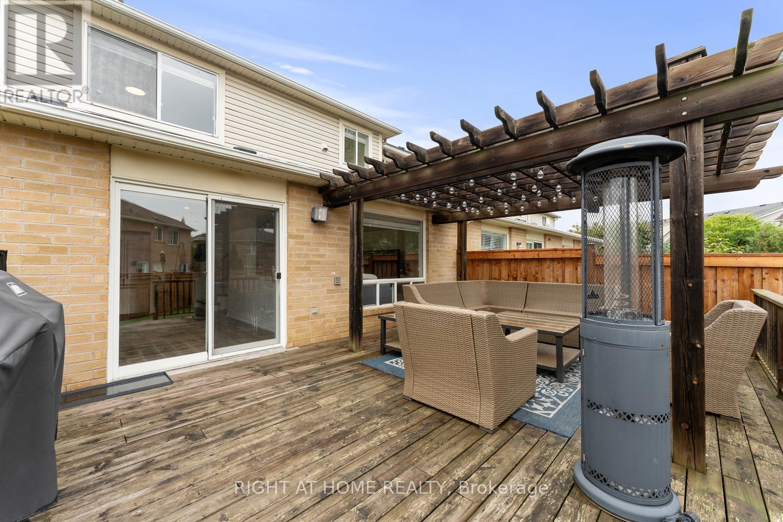 394 Baverstock Crescent, Milton, Ontario  L9T 5L1 - Photo 38 - W12432004