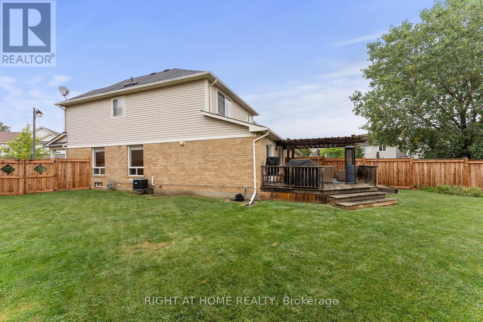 394 Baverstock Crescent, Milton, Ontario  L9T 5L1 - Photo 43 - W12432004