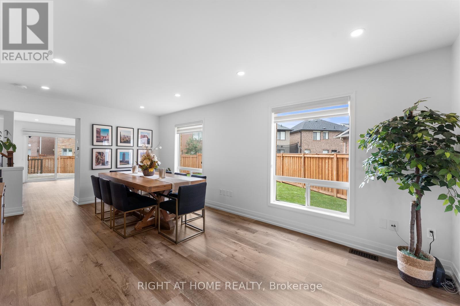 394 Baverstock Crescent, Milton, Ontario  L9T 5L1 - Photo 7 - W12432004