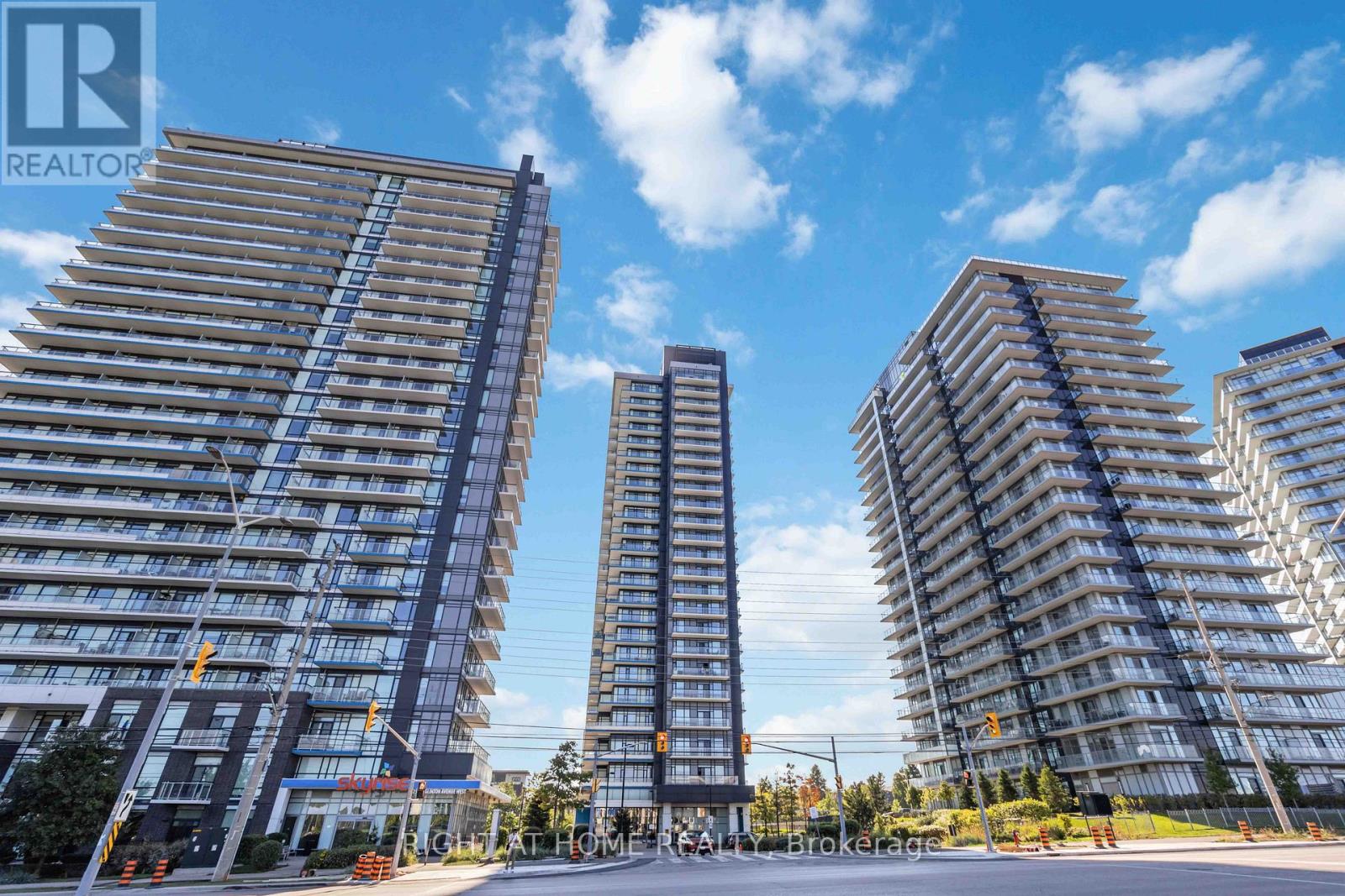 811 - 2560 Eglinton Avenue W, Mississauga, Ontario  L5M 0Y3 - Photo 1 - W12432022
