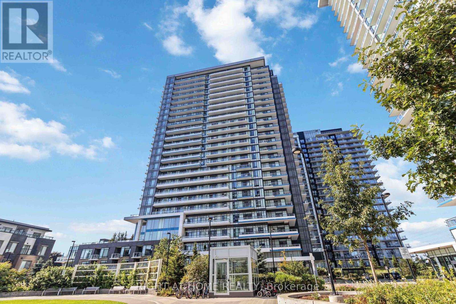 811 - 2560 Eglinton Avenue W, Mississauga, Ontario  L5M 0Y3 - Photo 2 - W12432022
