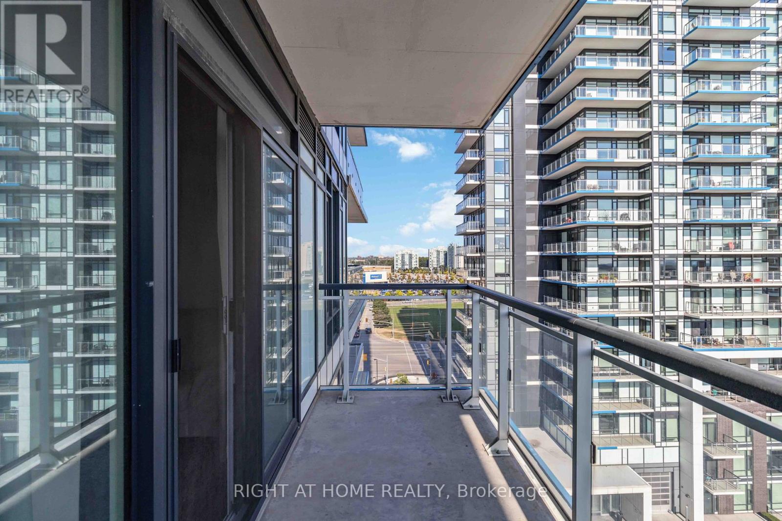 811 - 2560 Eglinton Avenue W, Mississauga, Ontario  L5M 0Y3 - Photo 23 - W12432022