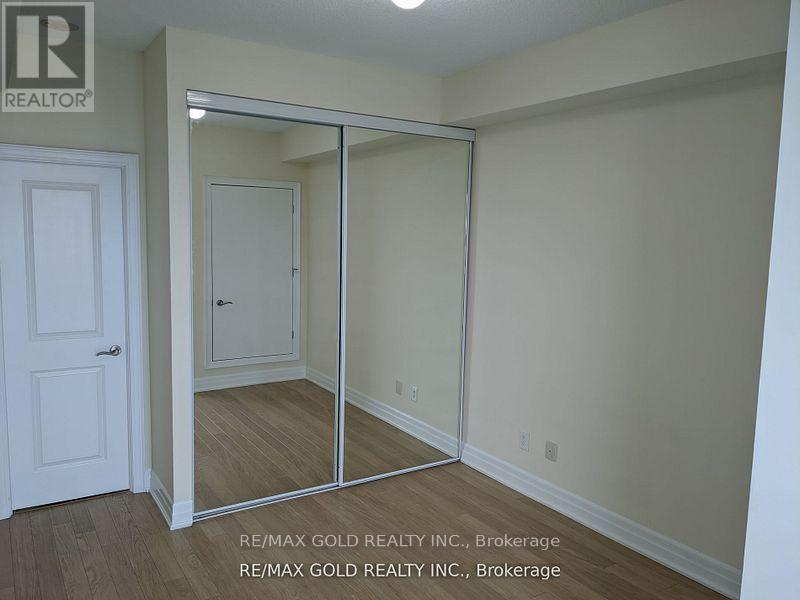 801 - 100 John Street, Brampton, Ontario  L6W 0A8 - Photo 11 - W12432069