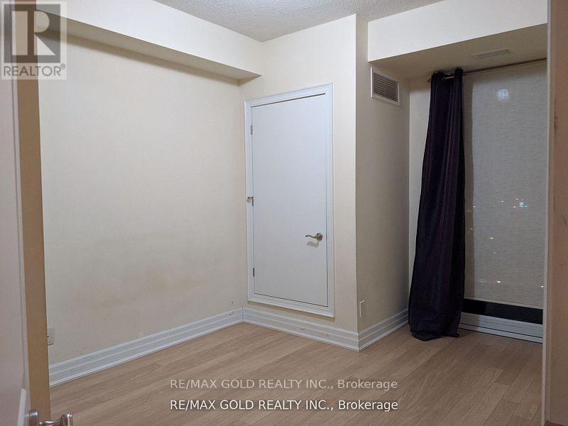 801 - 100 John Street, Brampton, Ontario  L6W 0A8 - Photo 7 - W12432069