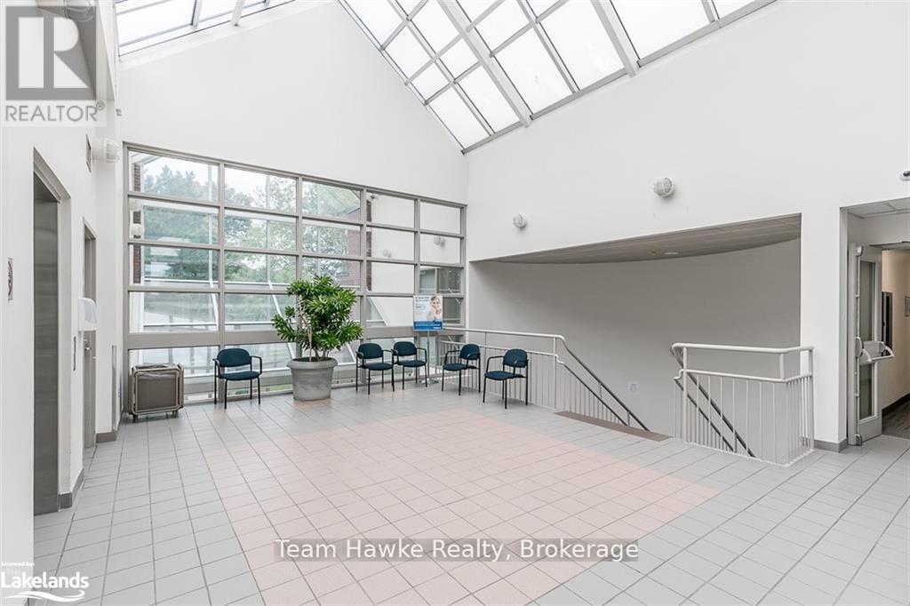 204 - 240 Penetanguishene Road, Midland, Ontario  L4R 4P4 - Photo 16 - S12432224