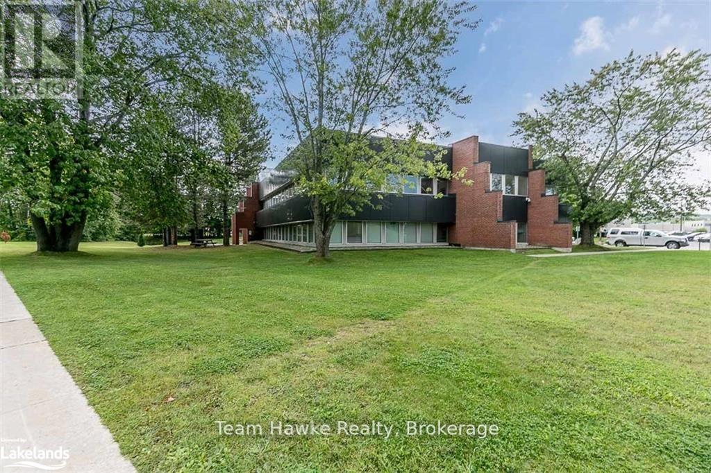 204 - 240 Penetanguishene Road, Midland, Ontario  L4R 4P4 - Photo 7 - S12432224