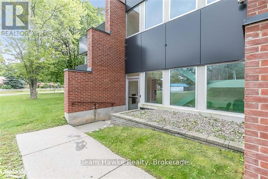 204 - 240 Penetanguishene Road, Midland, Ontario  L4R 4P4 - Photo 8 - S12432224