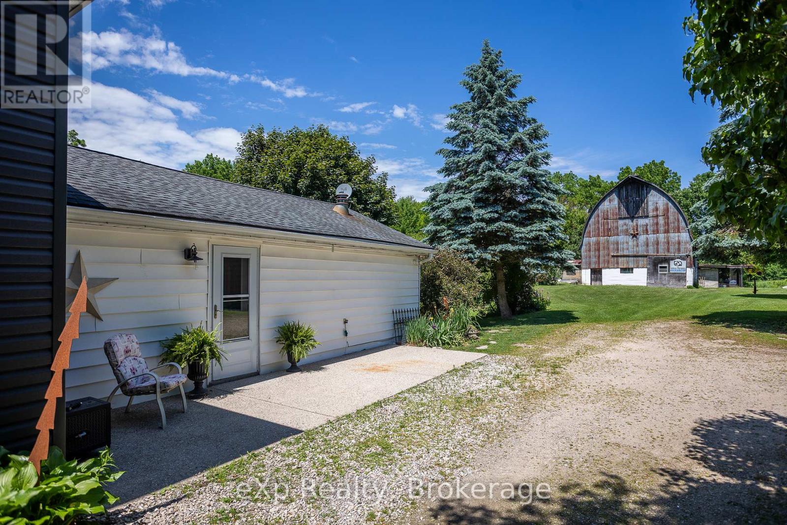 719015 6 Highway, Georgian Bluffs, Ontario  N0H 2K0 - Photo 26 - X12249121