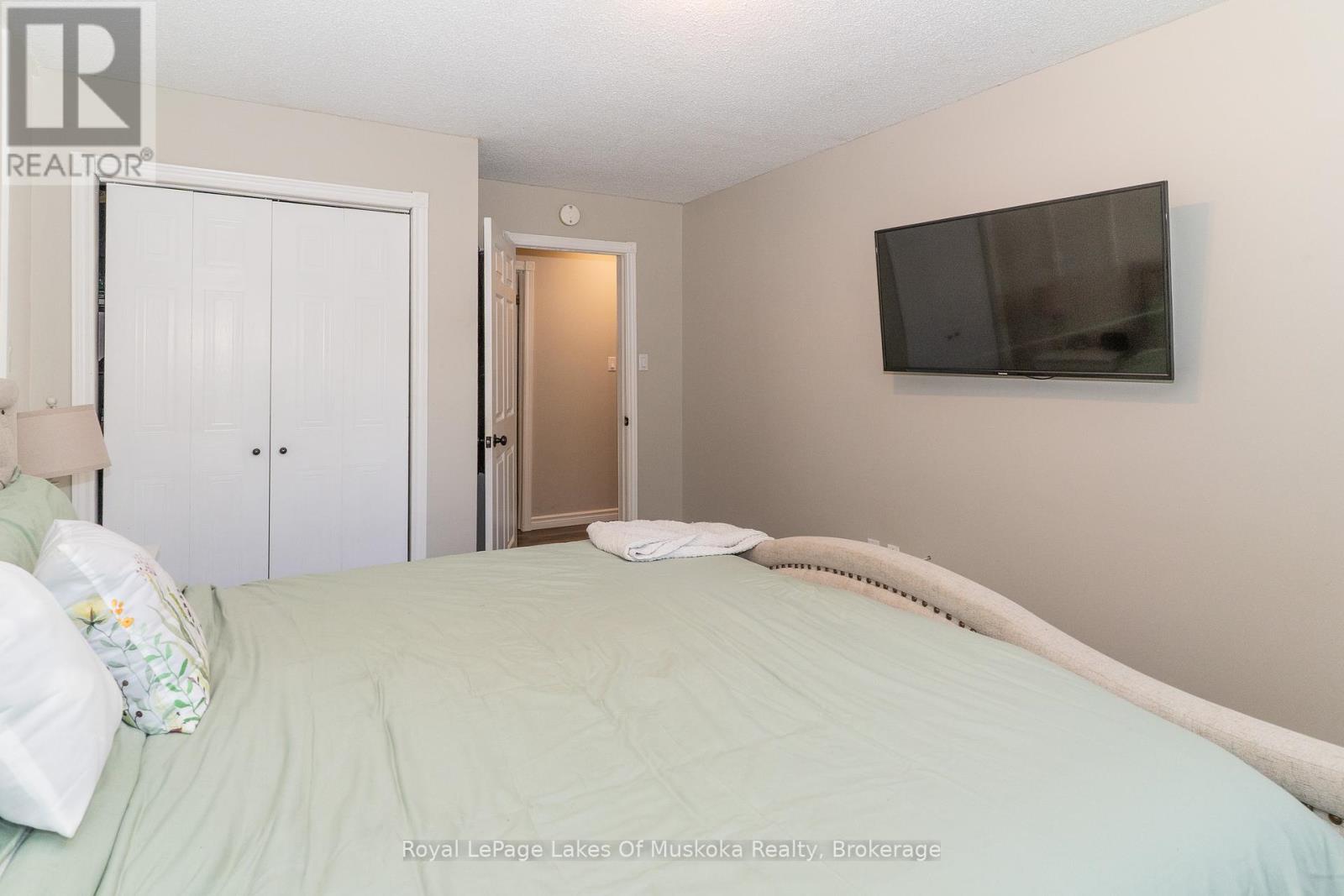 220 Alexander Street, Gravenhurst, Ontario  P1P 1A6 - Photo 26 - X12381715