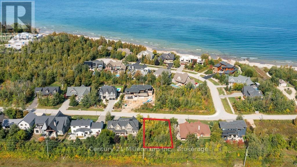 164 Delphi Lane, Blue Mountains, Ontario  N0H 1J0 - Photo 3 - X12406130