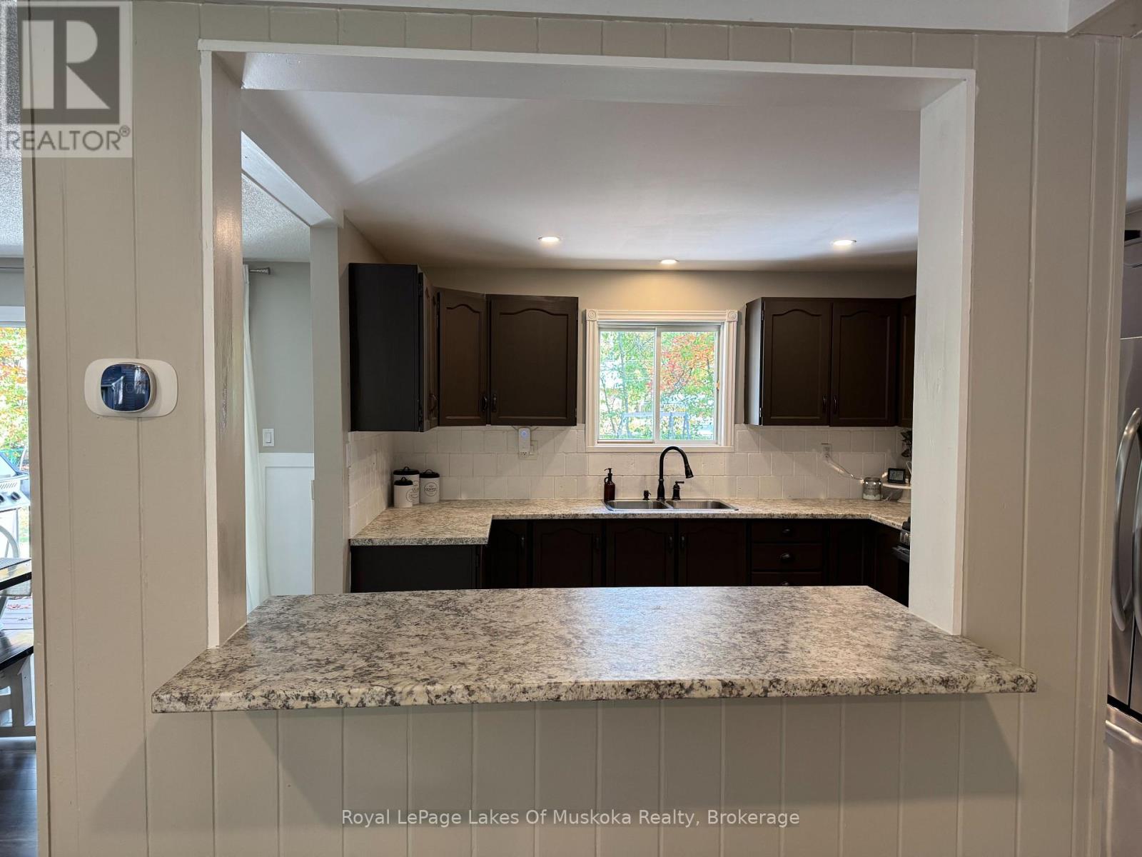 220 Alexander Street, Gravenhurst, Ontario  P1P 1A6 - Photo 13 - X12381715