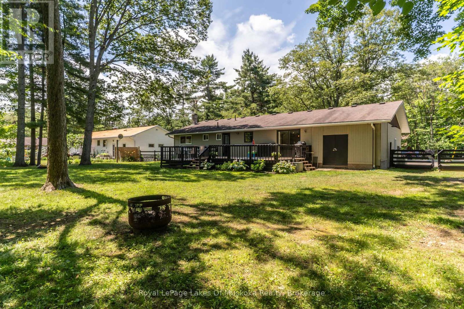 220 Alexander Street, Gravenhurst, Ontario  P1P 1A6 - Photo 47 - X12381715