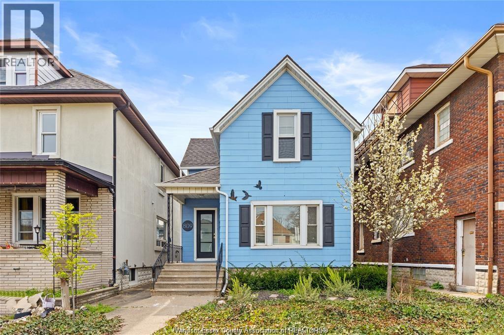 MLS# 25024653: 809 Gladstone, Windsor, Canada