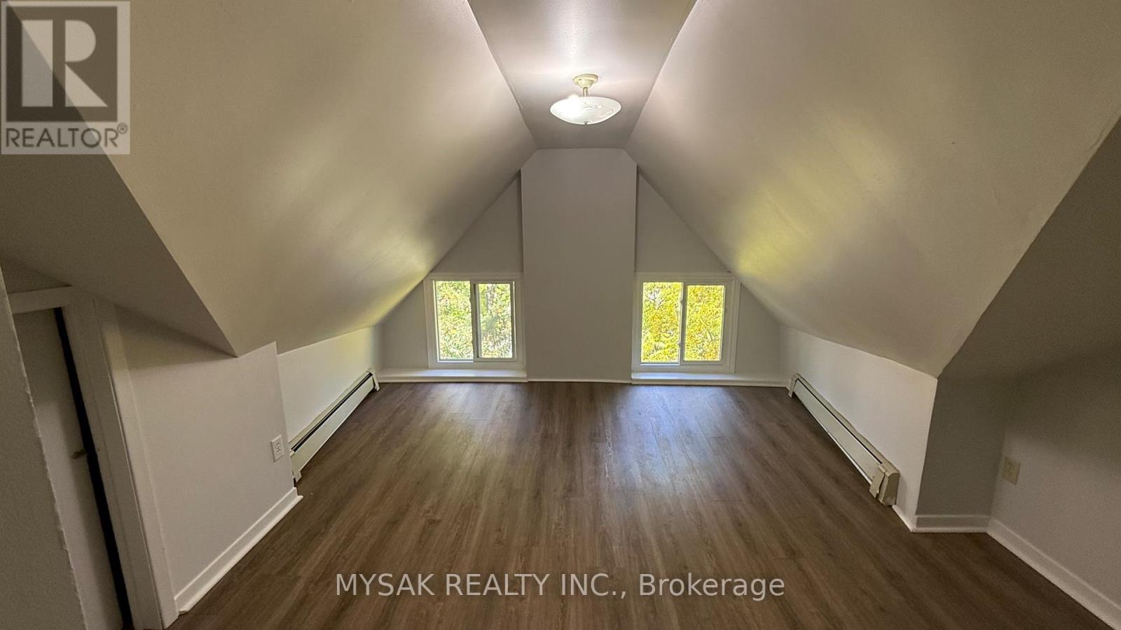 146 Church Street, Stratford, Ontario  N5A 2R5 - Photo 6 - X12432031
