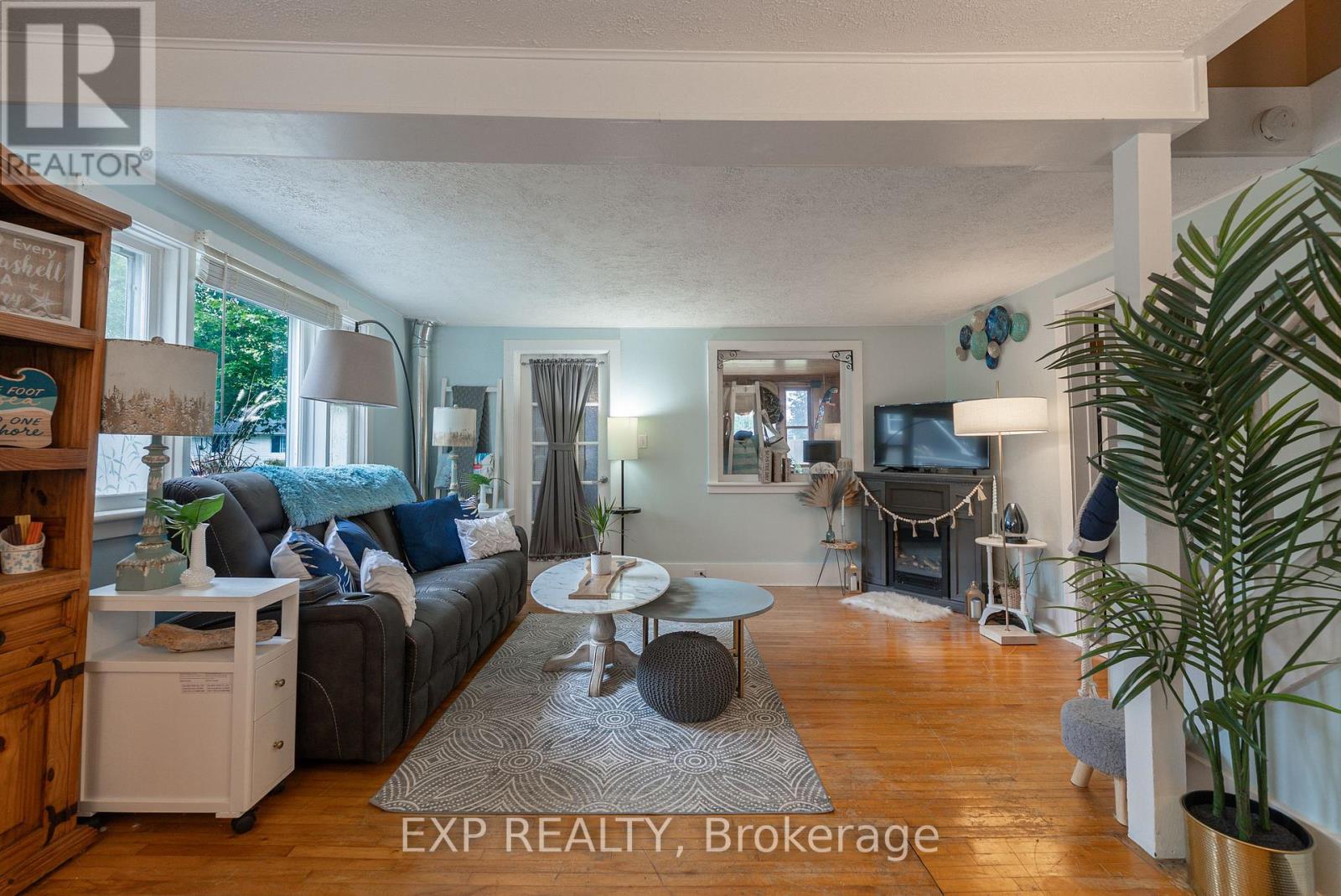 3791 Fairfield Avenue, Fort Erie, Ontario  L0S 1B0 - Photo 10 - X12431495
