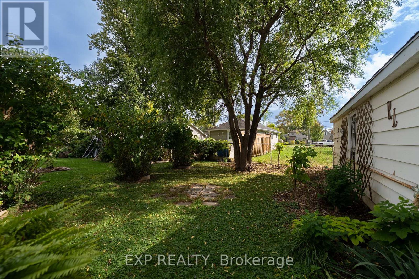 3791 Fairfield Avenue, Fort Erie, Ontario  L0S 1B0 - Photo 38 - X12431495