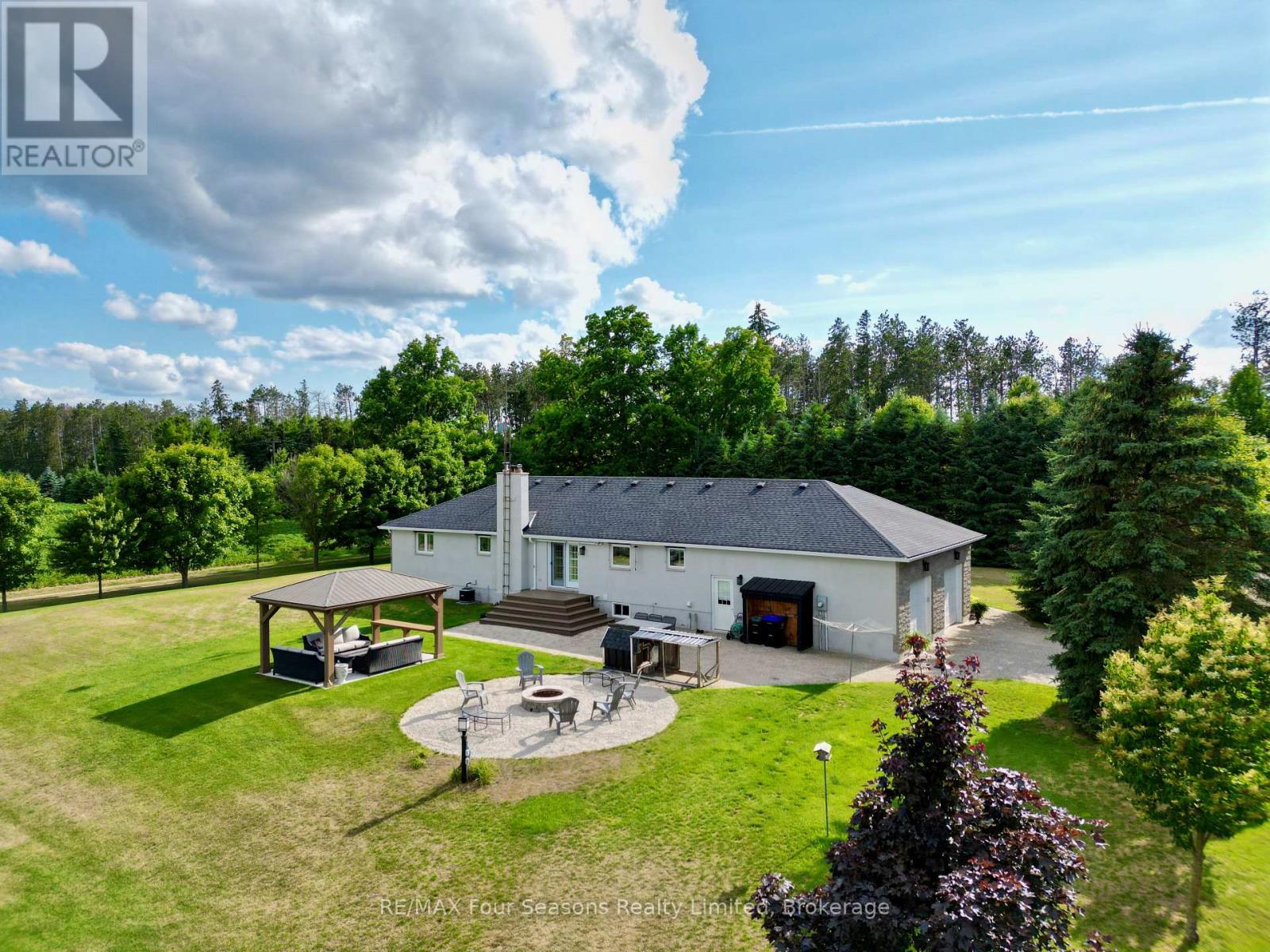 6853 Pine Plains Road, Adjala-Tosorontio, Ontario  L0M 1J0 - Photo 6 - N12341897