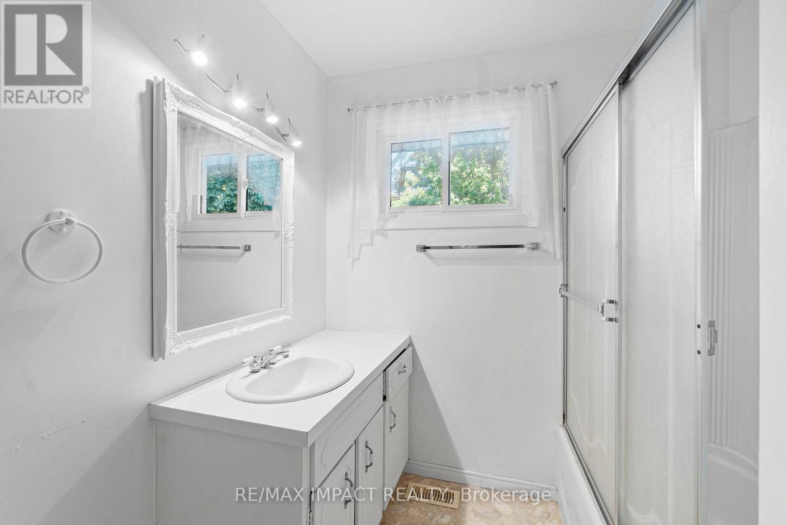 744 Spragge Crescent, Cobourg, Ontario  K9A 2T5 - Photo 40 - X12432282