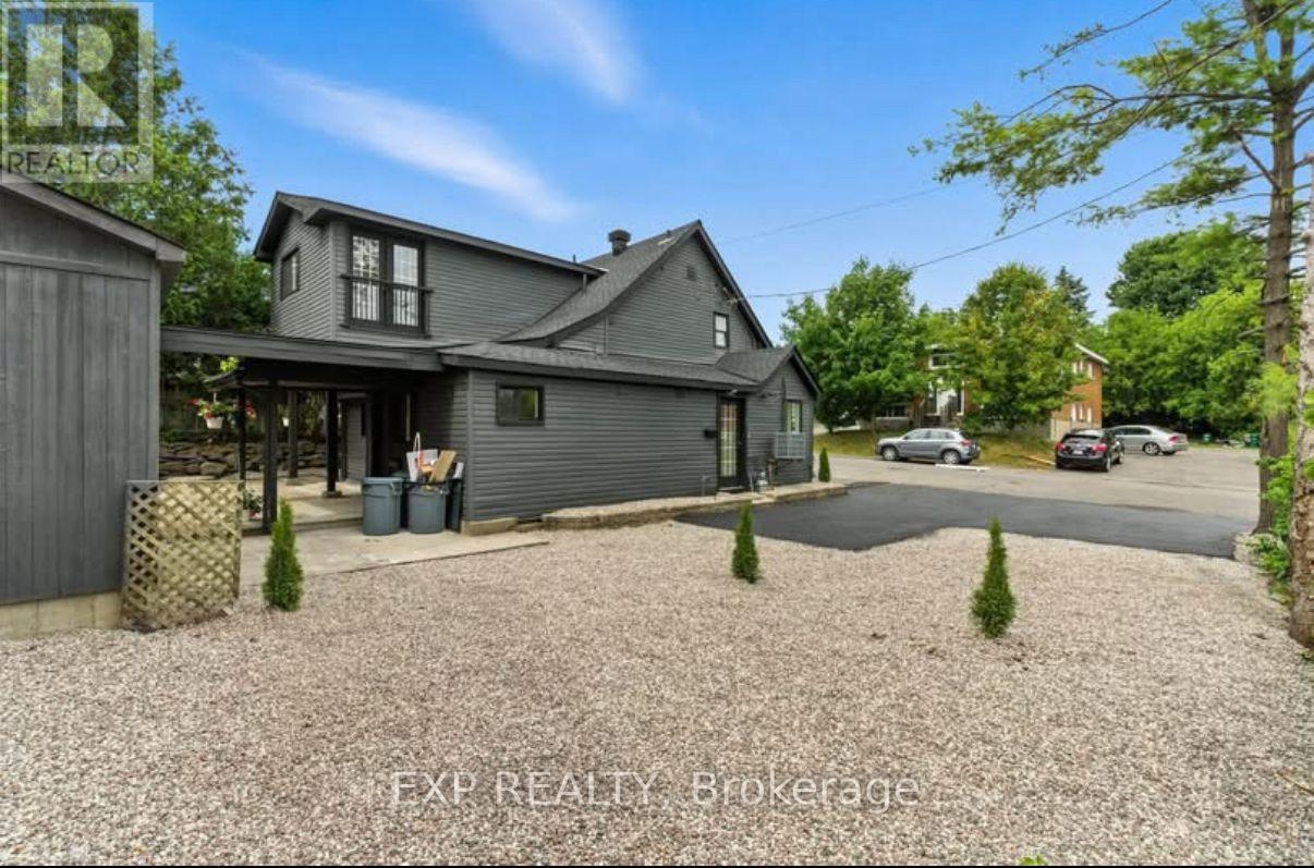 3 - 564 Brunel Street, Ottawa, Ontario  K1K 2G6 - Photo 1 - X12432245