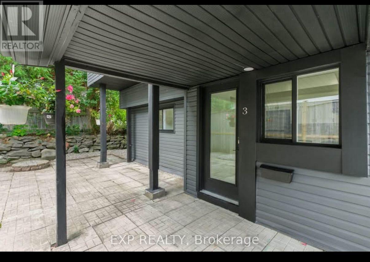 3 - 564 Brunel Street, Ottawa, Ontario  K1K 2G6 - Photo 2 - X12432245