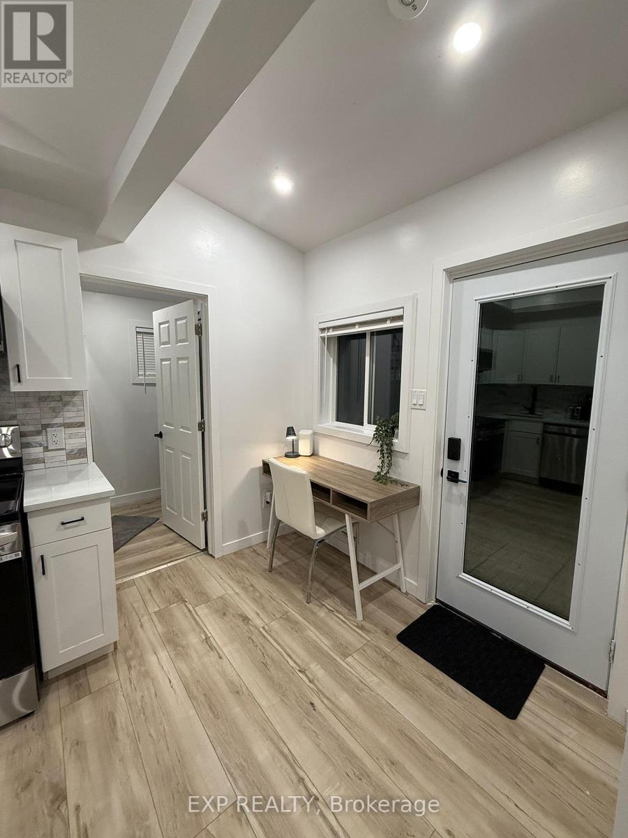 3 - 564 Brunel Street, Ottawa, Ontario  K1K 2G6 - Photo 4 - X12432245