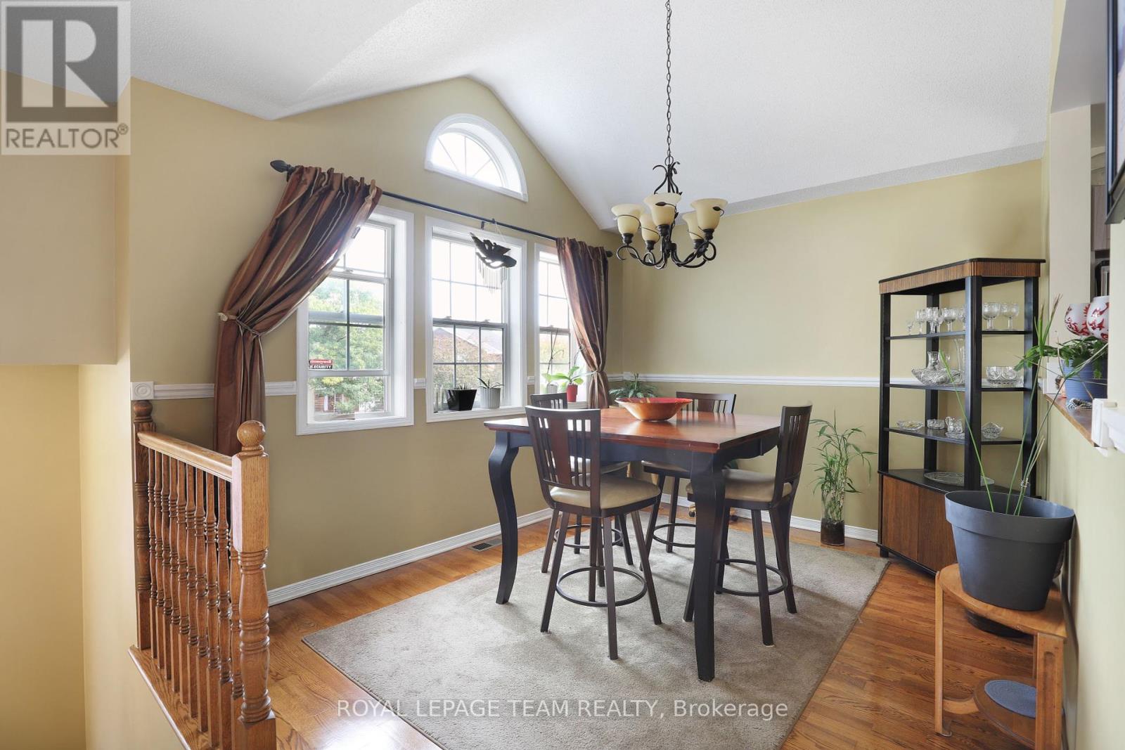 11 Saffron Court, Ottawa, Ontario  K2J 4R7 - Photo 10 - X12432263