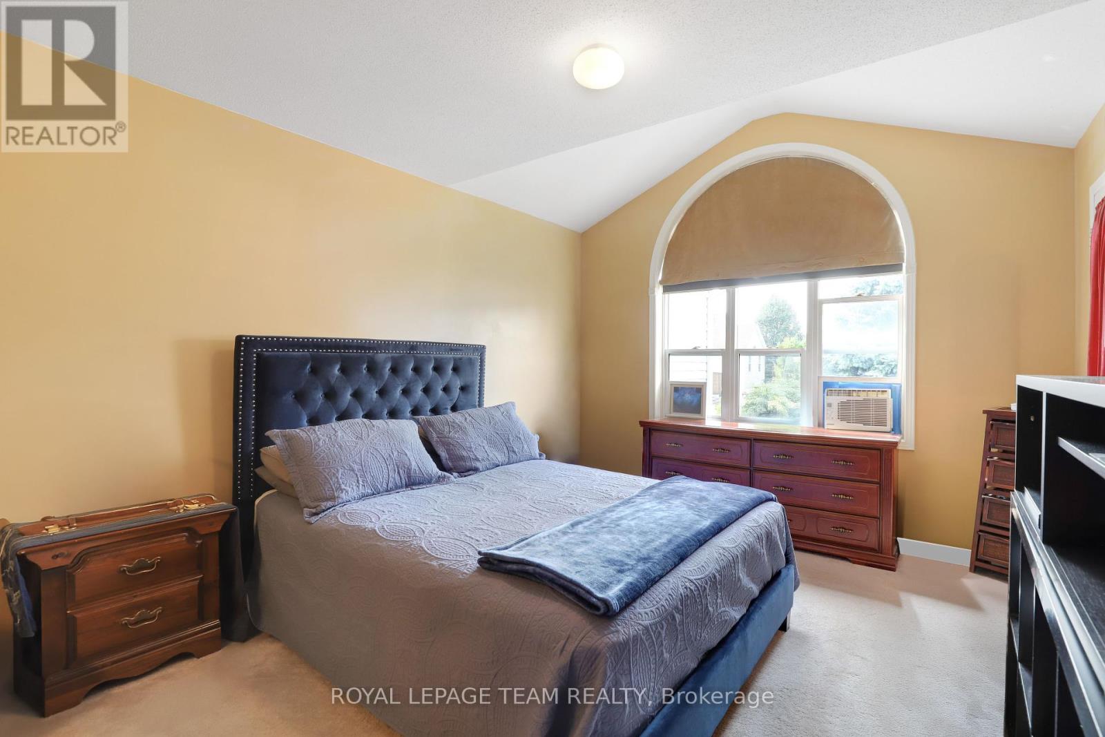 11 Saffron Court, Ottawa, Ontario  K2J 4R7 - Photo 11 - X12432263