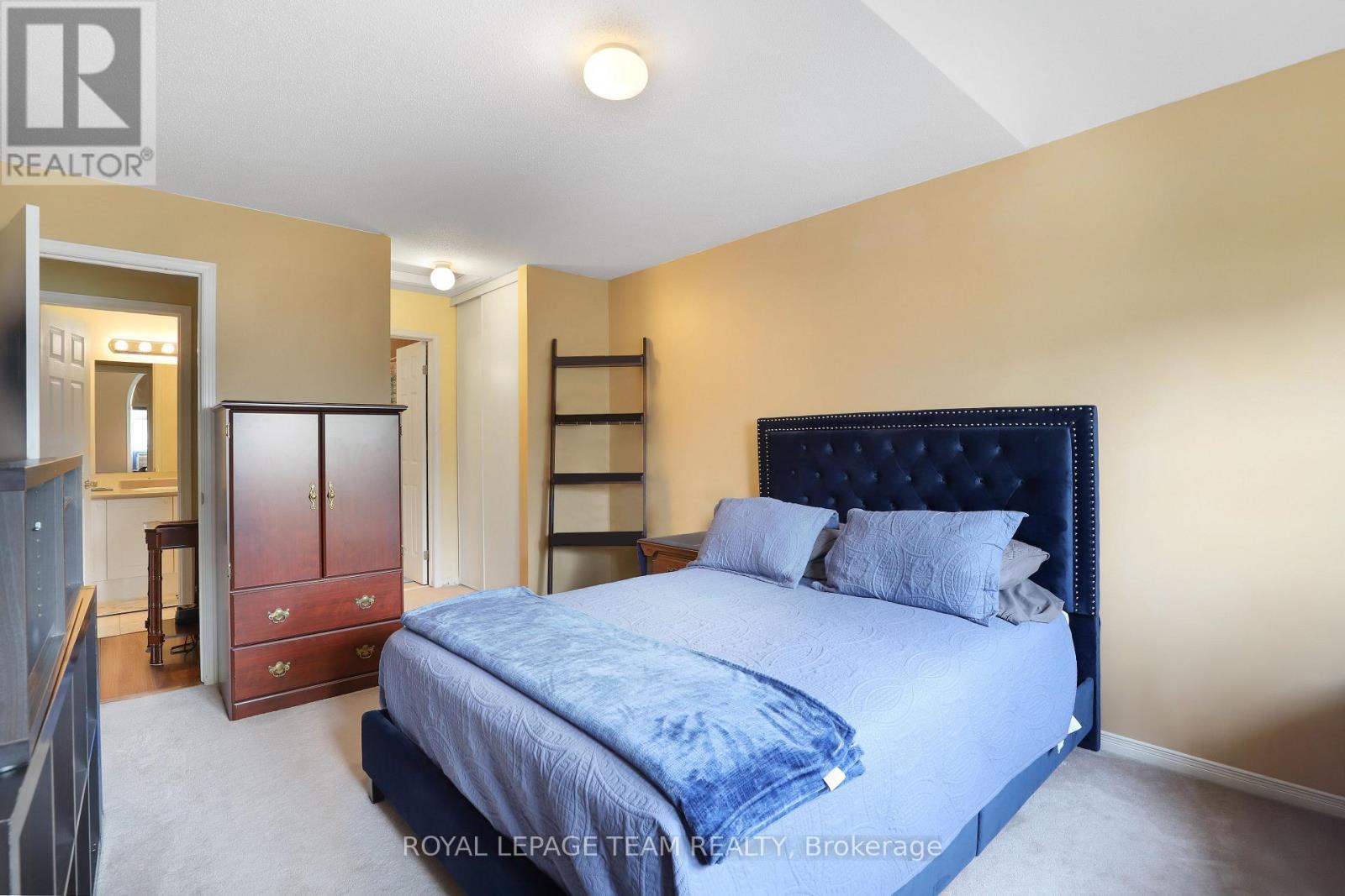 11 Saffron Court, Ottawa, Ontario  K2J 4R7 - Photo 12 - X12432263