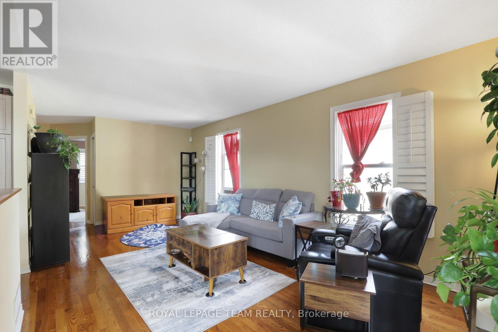 11 Saffron Court, Ottawa, Ontario  K2J 4R7 - Photo 6 - X12432263