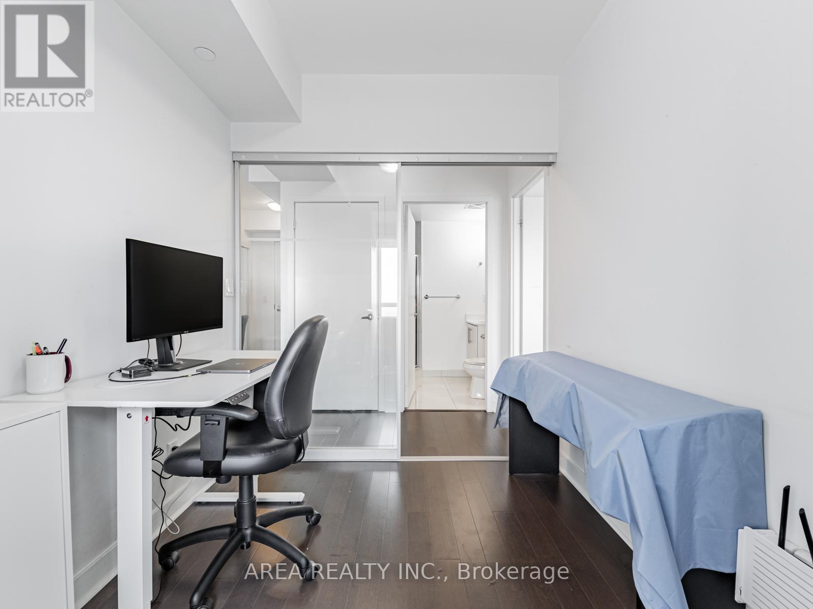 2001 - 58 Orchard View Boulevard, Toronto, Ontario  M4R 1B9 - Photo 18 - C12432102