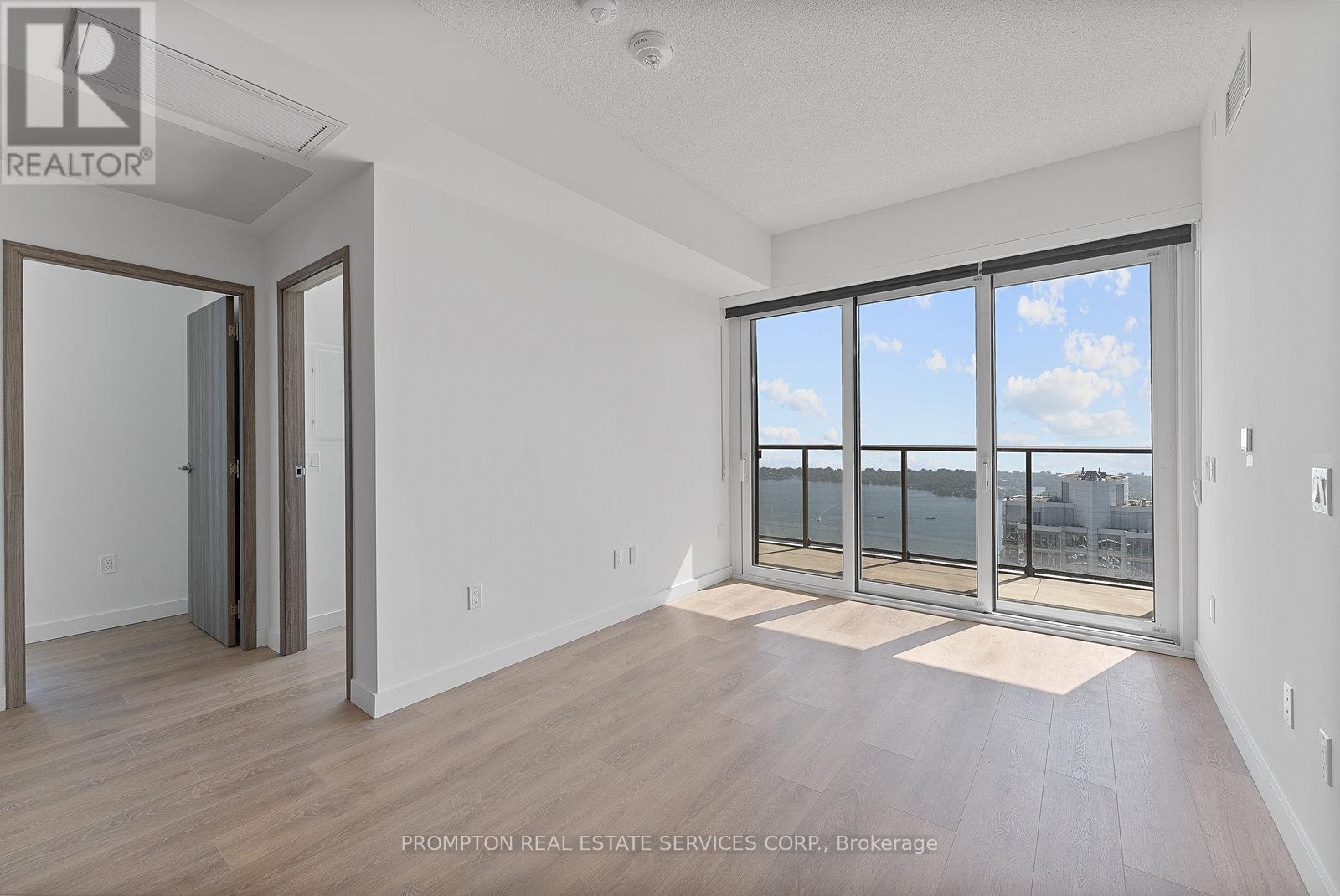 5910 - 3 Concord Cityplace Way, Toronto, Ontario  M5V 0X4 - Photo 10 - C12432192