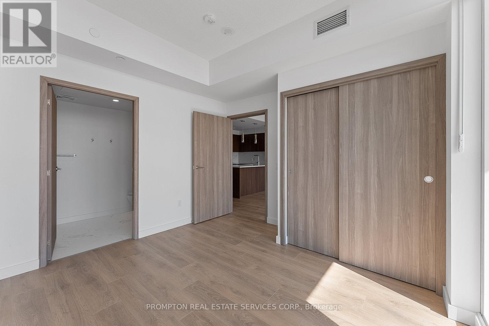 5910 - 3 Concord Cityplace Way, Toronto, Ontario  M5V 0X4 - Photo 14 - C12432192