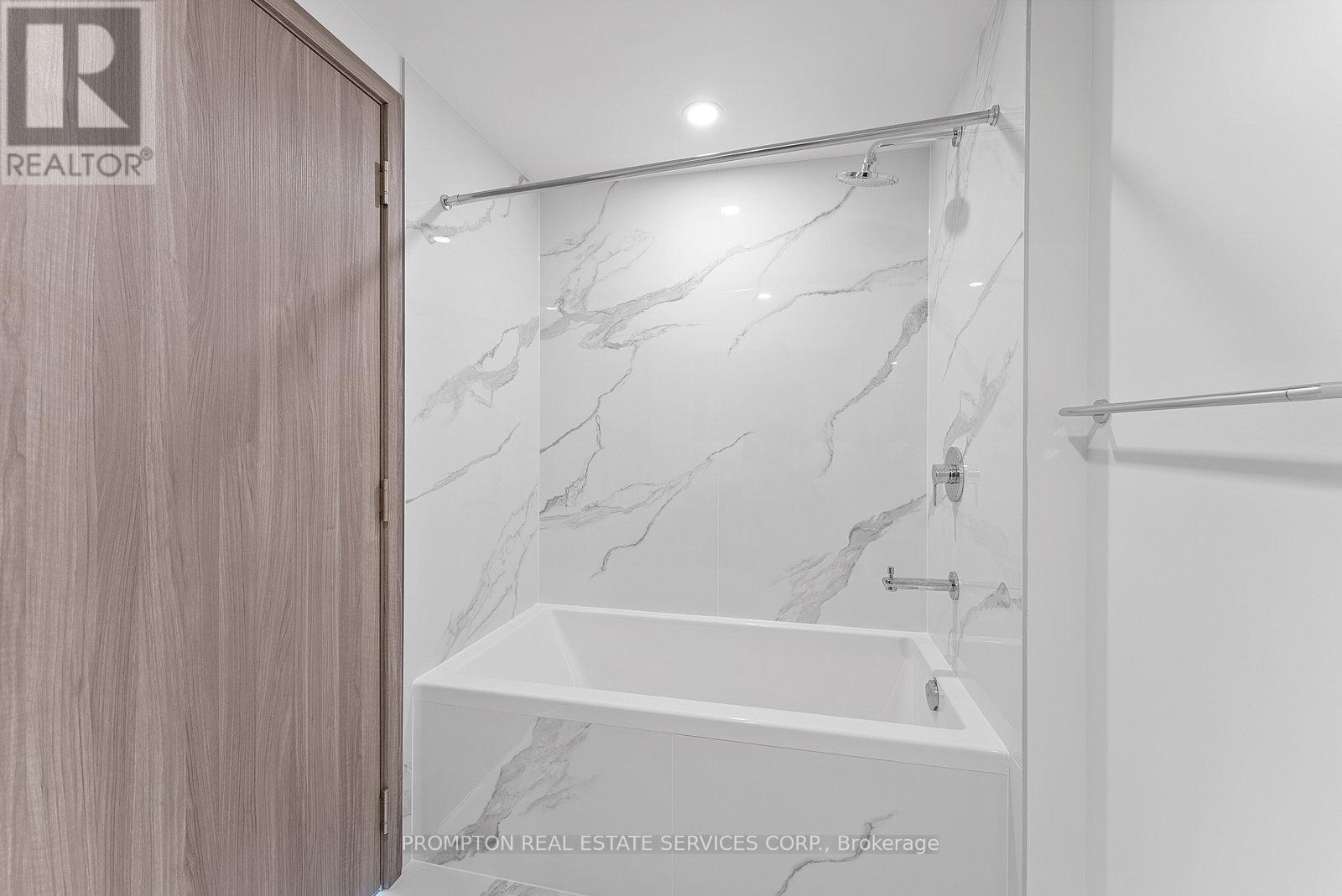 5910 - 3 Concord Cityplace Way, Toronto, Ontario  M5V 0X4 - Photo 16 - C12432192