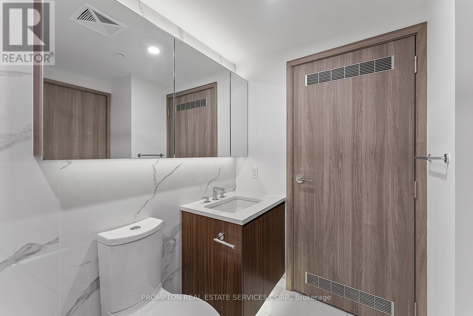 5910 - 3 Concord Cityplace Way, Toronto, Ontario  M5V 0X4 - Photo 26 - C12432192